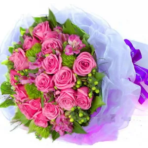 18 Pink Roses Bouquet